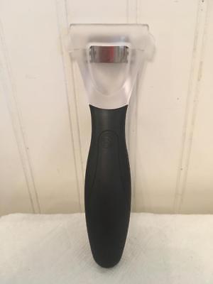 Pampered Chef Kernel Cutter - Removes Kernels from Corn On The Cob