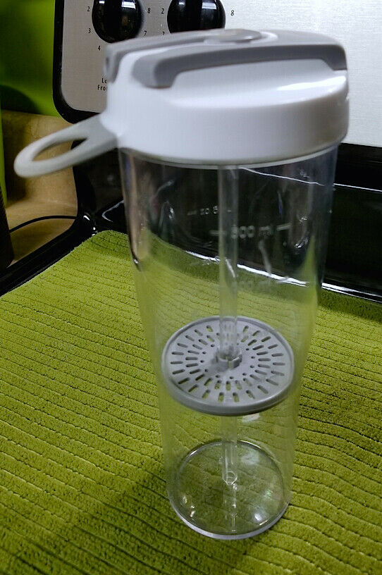 PAMPERED CHEF Infusion Clear Water Bottle #1287-- 24 oz.