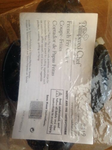 Pampered Chef French Fry Cutter #2419 Retired and NIP