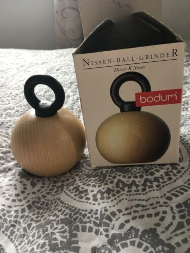 Nissen- Ball-Grinder Salt Bodum