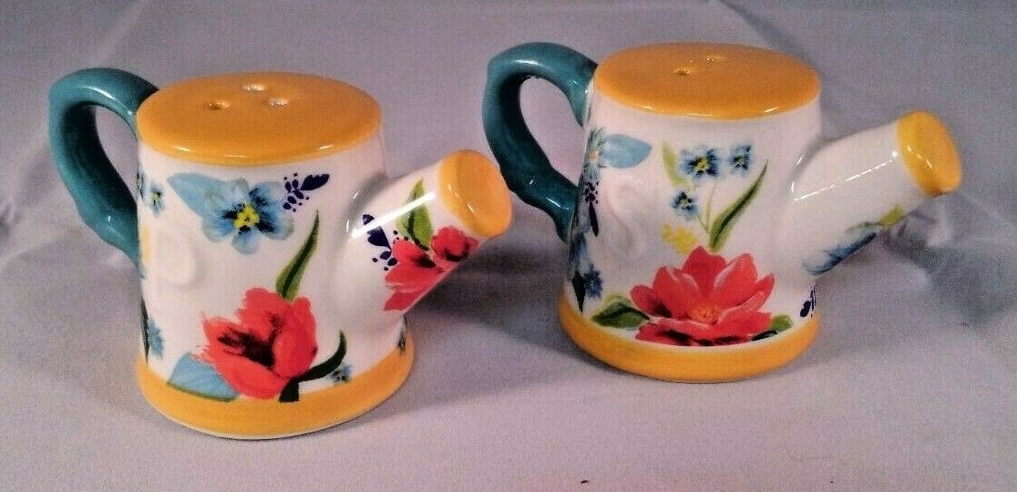 Pioneer Woman Spring Bouquet Water Cans Salt Pepper Shakers New In Box