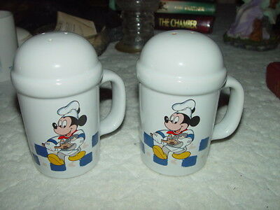 Disney Goutmet Mickey Salt And Pepper Shaker Set