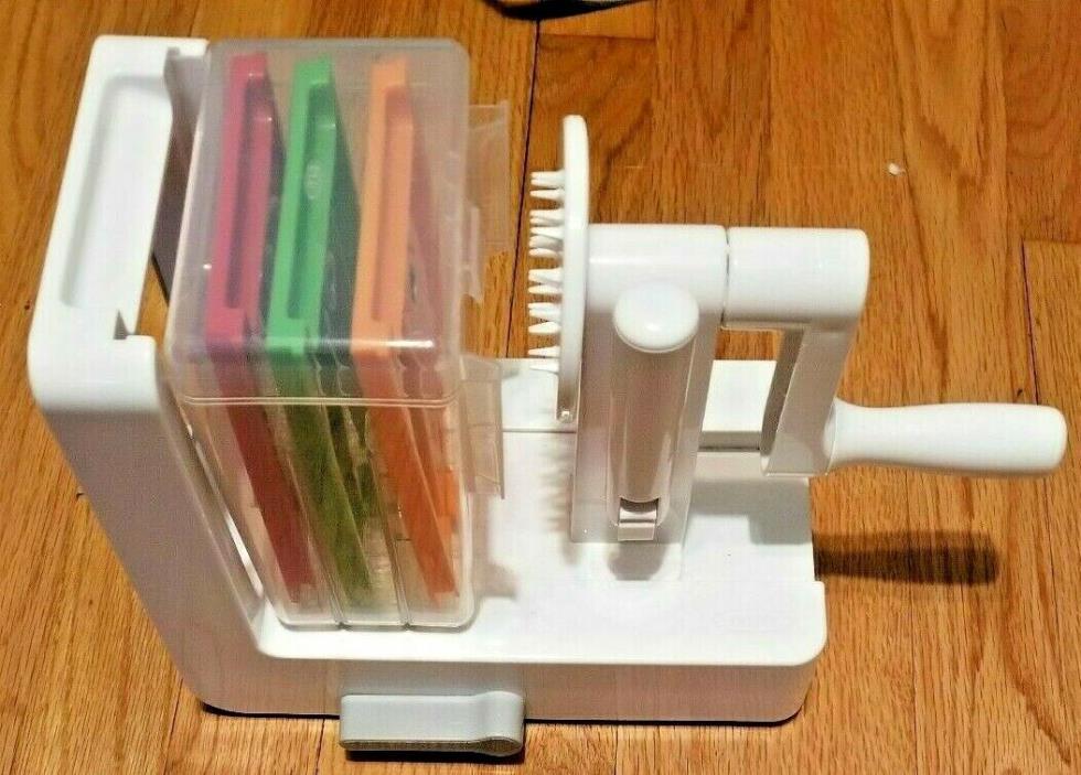 OXO Good Grips Tabletop Spiralizer StrongHold Suction Blades Vegetable Fruit