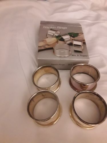 Vintage 1987 Silver Plated Napkin Rings Wm. A. Rogers Set of 4 In Original Box