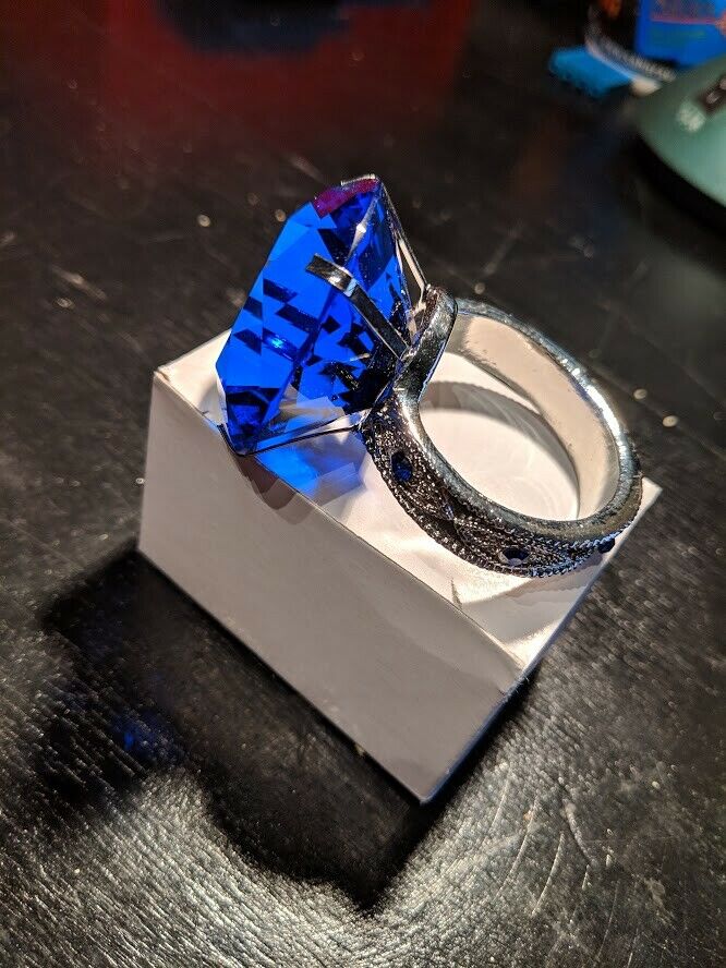 SET OF 2 BLUE GLASS CRYSTAL DIAMOND NAPKIN RING HOLDERS