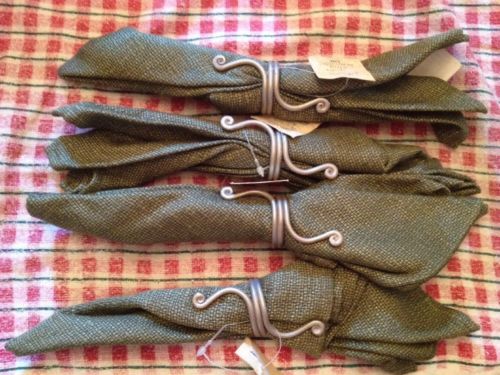 4 Bed Bath & Beyond Metal Swirl Napkin Rings With 14 Inch Green Napkins All New