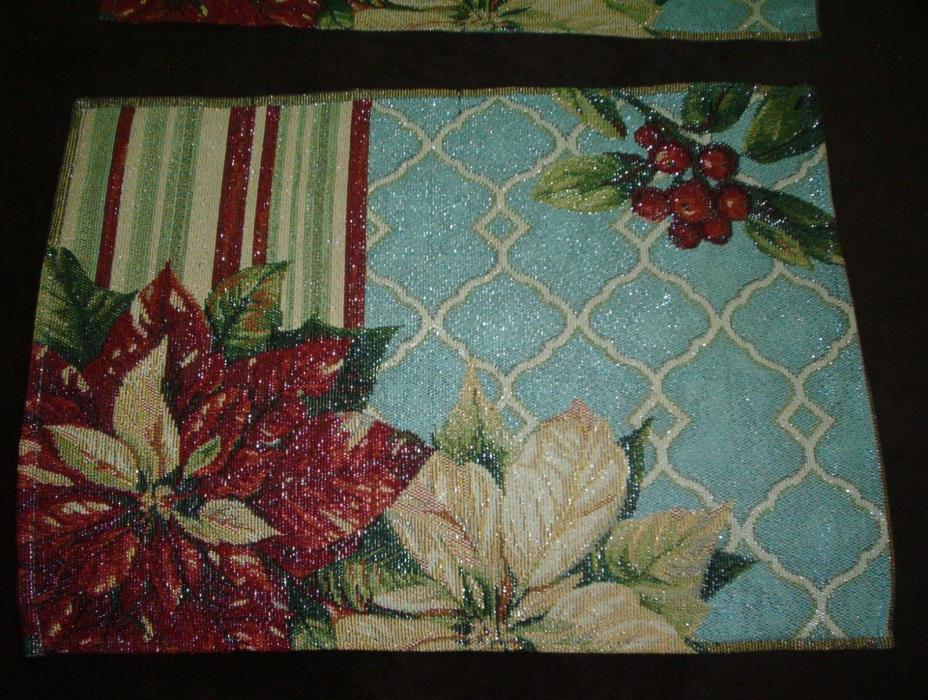 4  CHRISTMAS PLACEMATS, 18