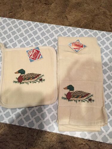 NWT Heritage Collection Embroidered Duck Dishcloth Set