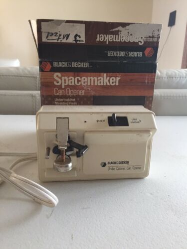 Retro Black & Decker Spacemaker Can Opener EC60CAD Under Cabinet - Working