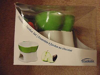 Truduea 7 peice Chocolate Fondue Set- New in box apple shaped container