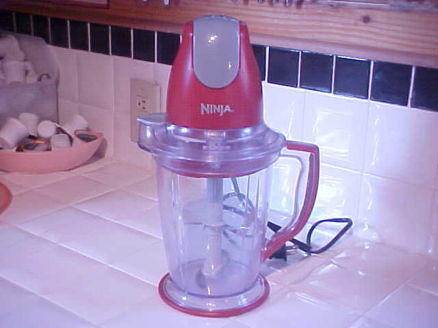 Ninja Red Blender Food Processor Model QB750RD 30 Series Smoothies Prep Nice
