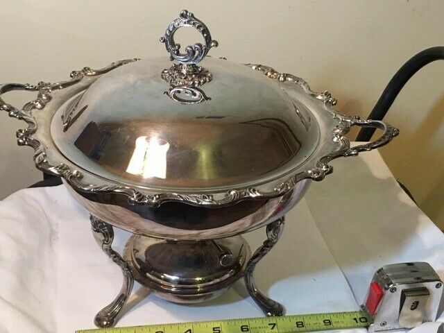 BEAUTIFULY ORNATE CHAFING DISH - With Alcohol/Oil Warmer Included.