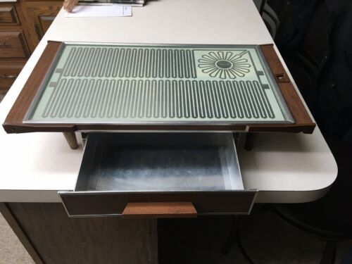 Vintage Salton Hotray Food Warming Tray with Bun Warmer Drawer #H-934 w/Sunspot.