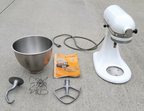 KitchenAid K45 White 250W Mixer w/ Stainless Steel Bowl/3 Different Beaters/book