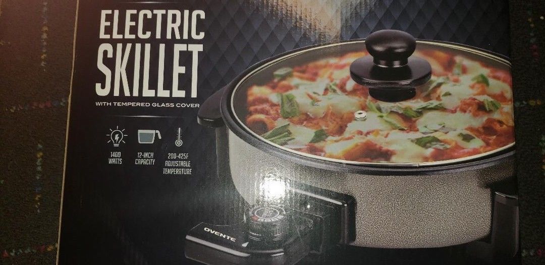 NEW IN BOX OVENTE PORTABLE 12 INCH ROUND ELECTRIC NON STICK SKILLET WITH COVER