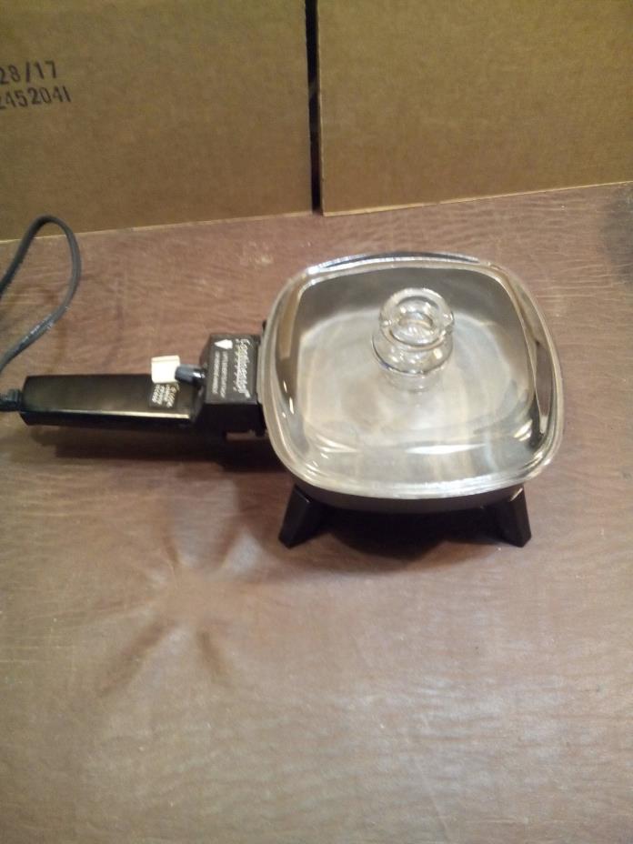VINTAGE CONTINENTAL SMALL ELECTRIC SKILLET MODEL# CE23721