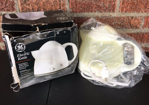 GE Electric Kettle Model 106832 - 32 oz 4 Cup Capacity - New in Box