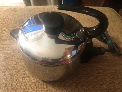 Vtg Farberware Classic Series Whisling Electric Tea Kettle  l2315  1 1/2 Q