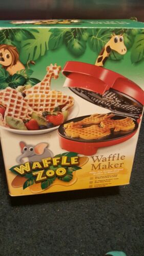 2012 Waffle Zoo Waffle Maker Animal Shaped Waffles Giraffe, Lion, Elephant