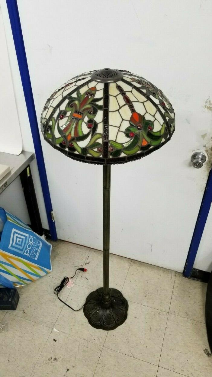 Tiffany Style Floor Standing Lamp PICK UP ONLY