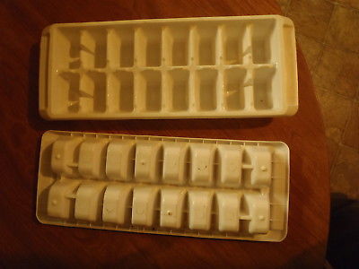 WHITE EASY RELEASE ICE CUBE TRAY  SET OF 2