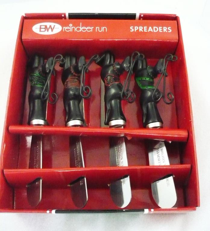 Set of 4 polyresin Christmas reindeer spreaders in box black red & green accents