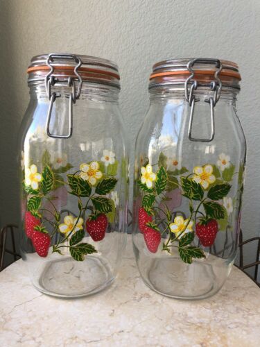 Vintage Arc France Niveau De Remplissage Strawberry Jars 2L Glass Canisters