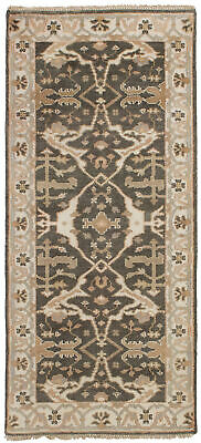 Hand-knotted Oriental Carpet 2'8
