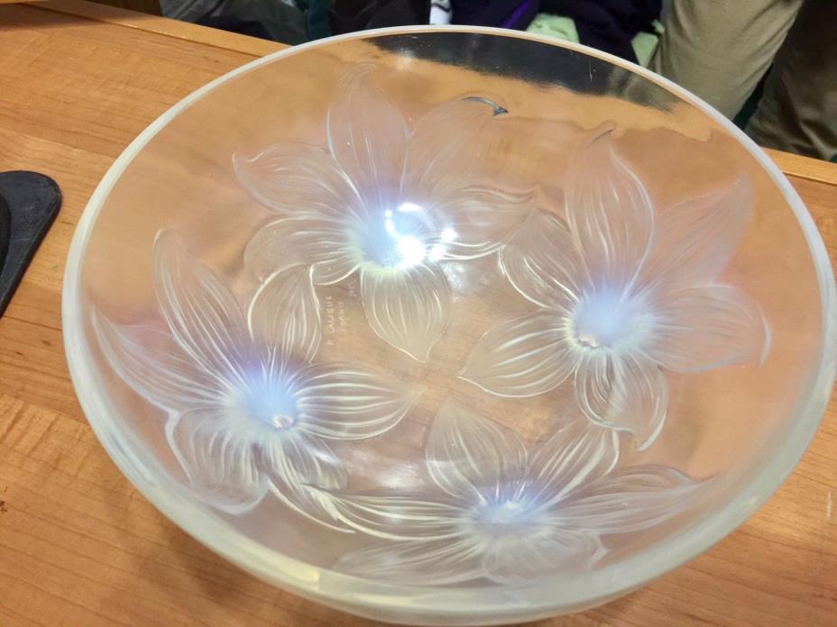 SIGNED & NUMBERED R. LALIQUE OPALESCENT LYS BOWL, CIRCA 1920's (VERY RARE)