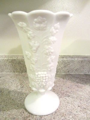 Westmoreland Milkglass Panelled Grape Pattern 9 1/4