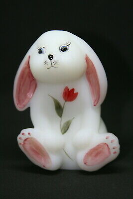 VTG Fenton Art Glass PNWFA White Satin Lop Ear Bunny HP Tulip 2002