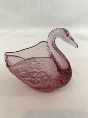 Vintage 1980s Fenton Pink/Rose Glass Swan Trinket Dish
