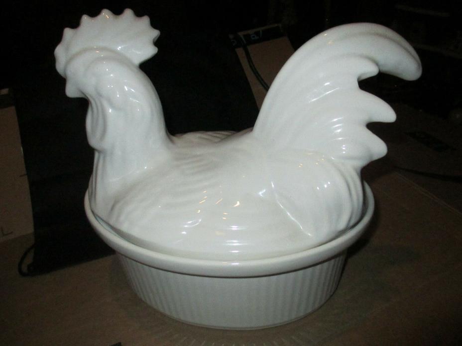 Vintage California USA Pottery White Chicken/Rooster Covered Tureen Casserole