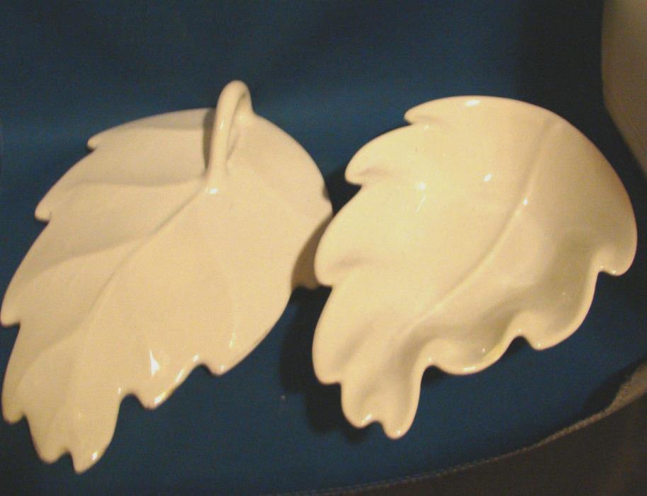California USA Pottery Ceramic Covered Leaf Candy Nut Dish 810 White RARE @9
