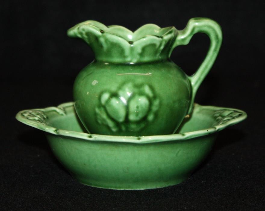 Camark miniature pitcher and bowl set in green