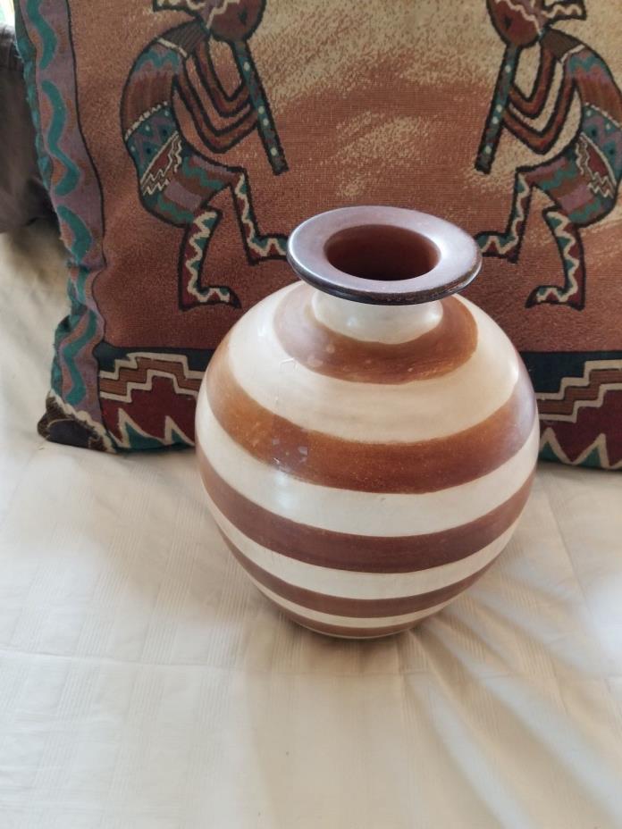 CHULUCANAS  POTTERY MADE IN PERU SIGNED JOSE SOSA 1999