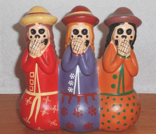 DAY of the DEAD, PERU. Trio of Lady Skeletons. Small, Painted Clay Sculpture