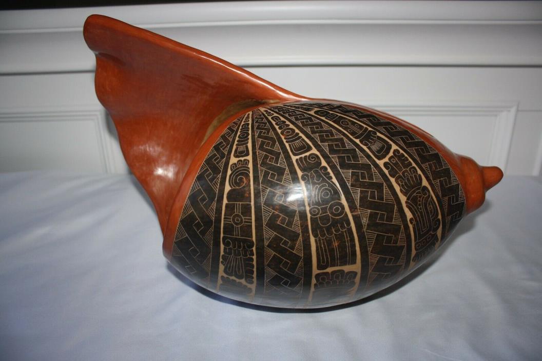 Mario Salazar Nicaragua pottery large conch shell tooled Mayan 171/2