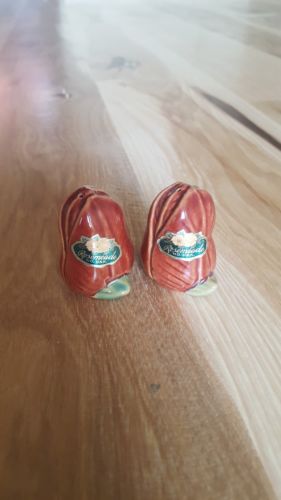 Vintage Rosemeade Pottery Mauve Tulip Salt & Pepper Shakers Nice Pair Fargo Mark