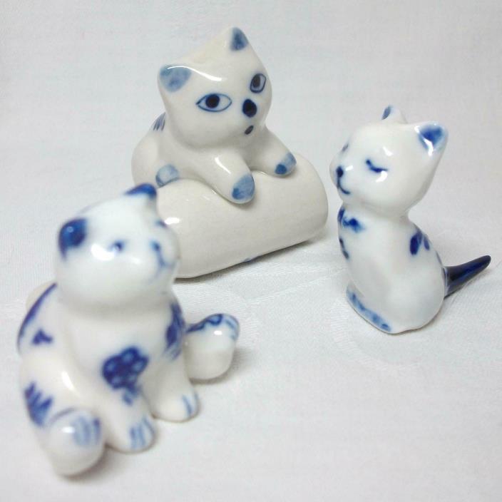 Group Of 3 Porcelain Delft Blue & White Miniature Cats Kittens W/ Spilled Milk