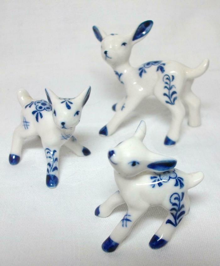 Set Of 3 Porcelain Delft Blue & White Miniature Deer Mother & 2 Fawns Figurines