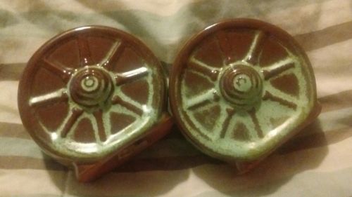 Frankoma pottery  wagon wheel salt and pepper prairie green