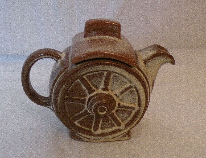 Framkoma Pottery 94J Wagon Wheel Desert Gold 2 Cup Teapot Pitcher