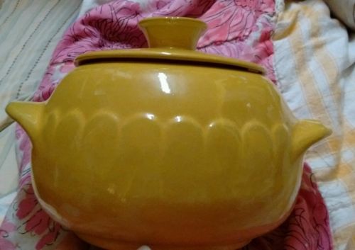 Frankoma pottery  #245  Yellow soup crock with lid very nice
