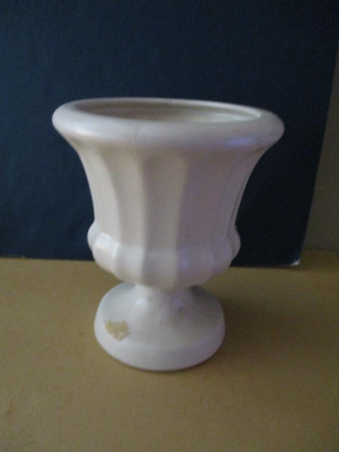 Vintage Haeger Ivory Art Pottery Vase/Urn Planter