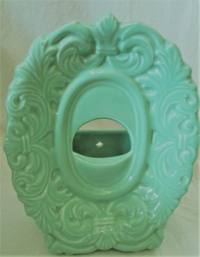 VINTAGE HULL ART POTTERY GREEN WALL POCKET VASE # 611-U.S.A. WALLPOCKET