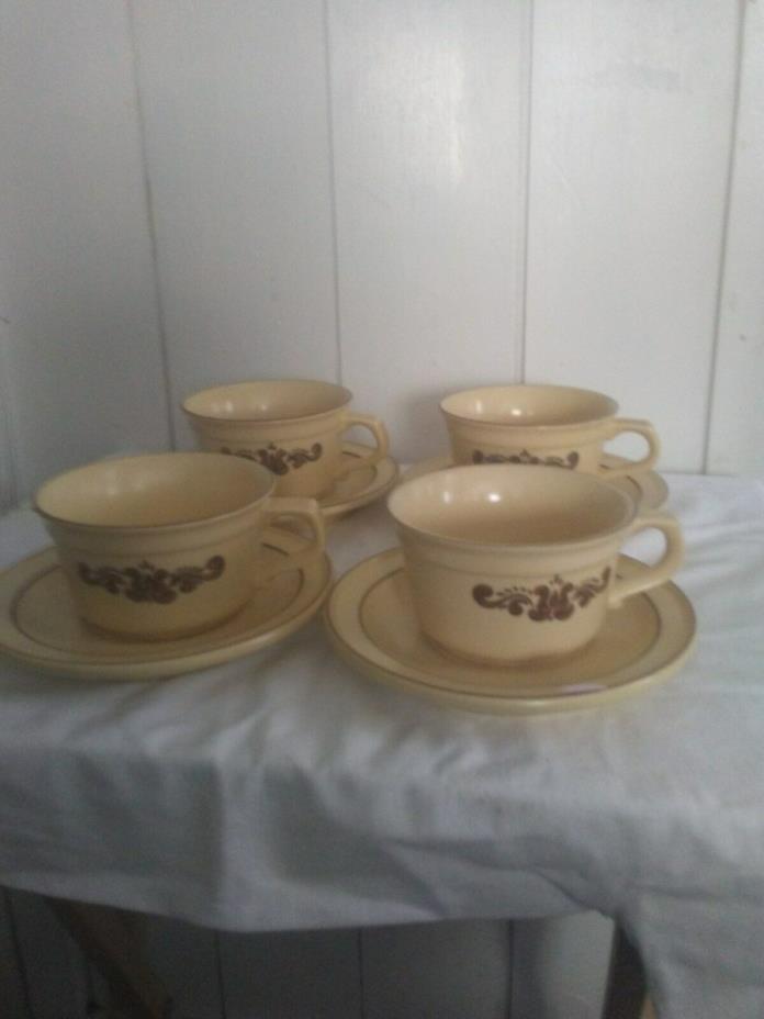 vintage pfltzgraff cups and sausers set of 4 good condition tan and brown (B)