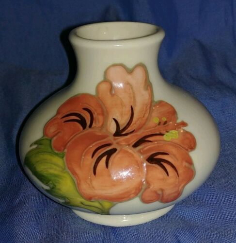Miniature Moorcroft Hibiscus White Art Pottery Cabinet Vase