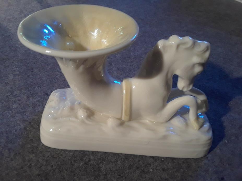 Belleek Vintage Sea Horse Vase 7th Mark (Gold)