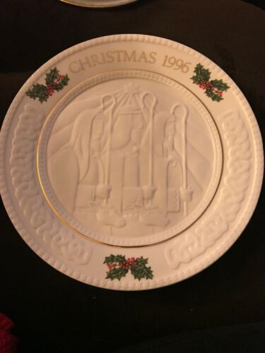 Belleek fine parian china 1996 Christmas Plate three kings